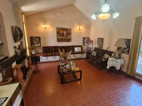 Casa 7 ambientes con 3 baños