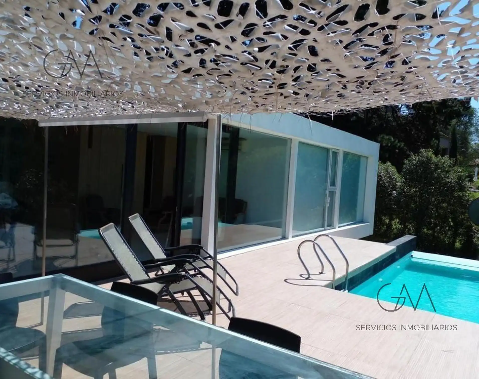 Casa con piscina en venta en Sierra de los Padres