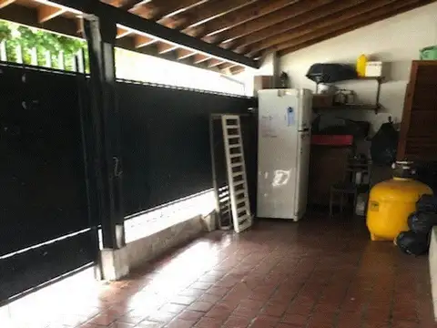 82- PASAJE ESCRIBANO J CAGNIN 2400