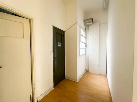 Excelente Local a la calle 73 m2 - Varios Rubros