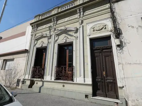 VENTA CASA A RECICLAR O LOTE EXCELENTE UBICACIÓN