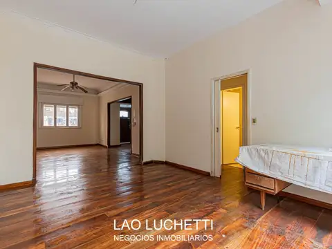 Casa 5 ambientes con 4 baños