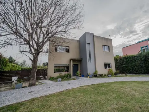 Casa en Alquiler de 3 dormitorios