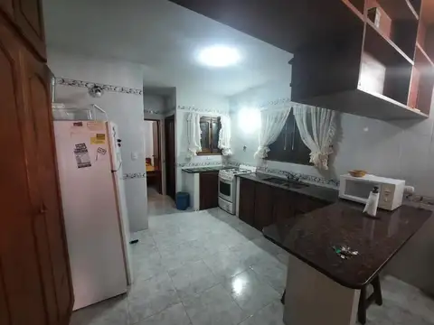 Depto Tipo Casa 5 ambientes con 2 baños