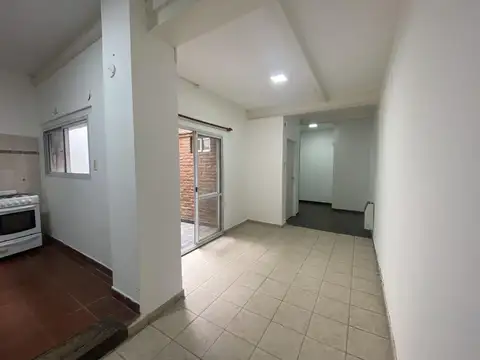 Depto Tipo Casa en Venta en Abasto, USD 81.000