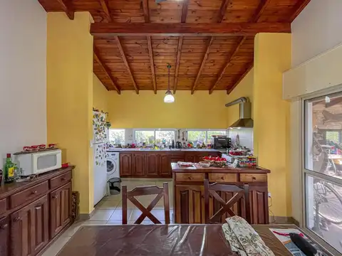 Casa 5 ambientes con 1 baño