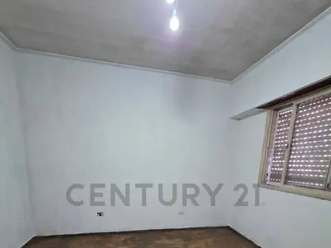 122 2000, Piso 0