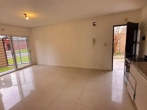 Departamento en Alquiler con 1 cocheras