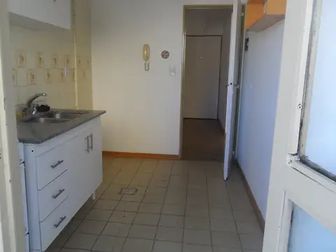 Claudio M Cuenca 800, Piso 3