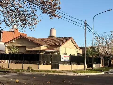 VENTA CASA 4 amb JARDIN-PARRILLA-COCH, BELLA VISTA