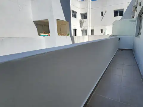 Departamento en alquiler con cochera en General Paz