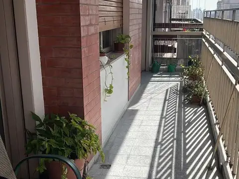 Departamento 6 ambientes con 2 baños