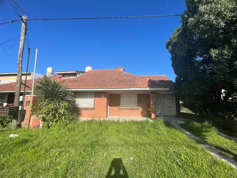 VENTA CASA 4 AMBIENTES CON QUINCHO GARAGE S. CLARA