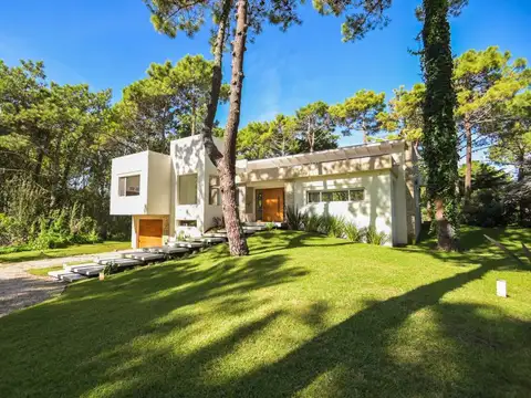 Casa en Alquiler Temporal en Carilo, $ 100