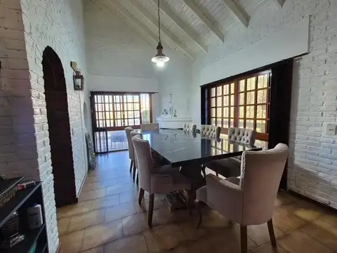 Casa en Venta con 1 cochera
