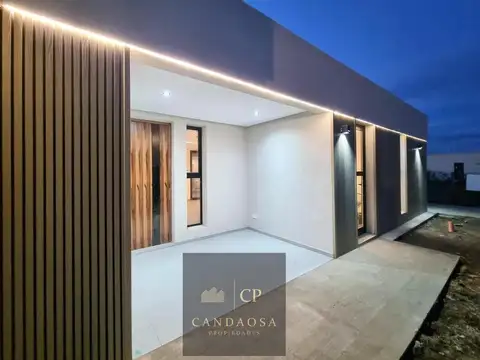 MLM. Increíble casa en Área 6, Barrio San Sebastián