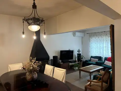 Casa 6 ambientes con 3 baños