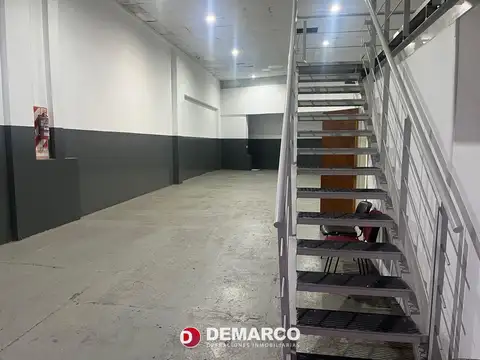 DEPOSITO Y/O GALPON(P.H) 8,15 X 20 C/ENTRADA VEHÍCULOS