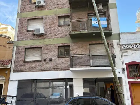 3 ambientes- balcon- al frente. para mudarse YA
