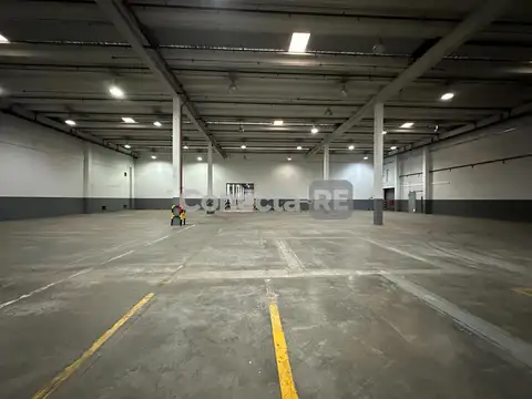 Depósito 5.200 m² en Alquiler - Predio Cerrado - Pablo Podesta