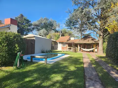 Venta Casa Pilar 4 ambientes con Pileta y parrilla