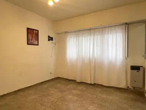 Departamento en Alquiler en Zona Guemes, $ 400.000