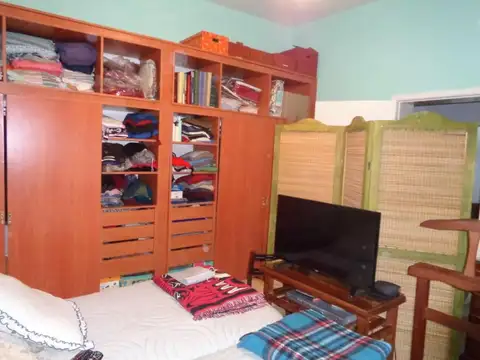 San Martín. Casa en lote propio de 7 ambientes. Dos plantas