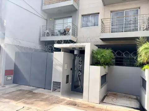 Hermoso monoambiente divisible con mucha luz en Monte Castro