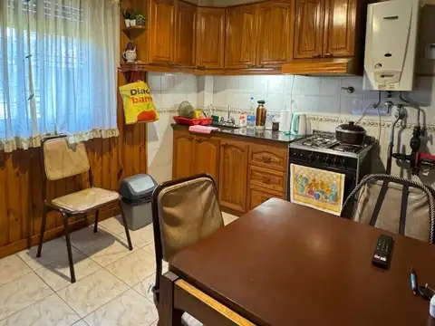 Casa 4 ambientes con 1 baño