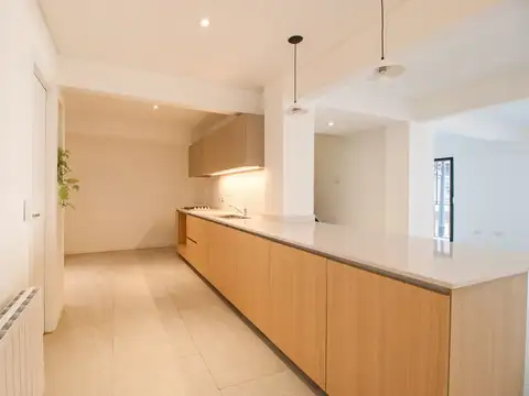 Duplex 5 amb. CABALLITO REFACCIONADO / BALCON