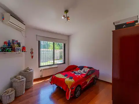 VENTA CASA 3 DORMITORIOS CON PILETA ROLDAN