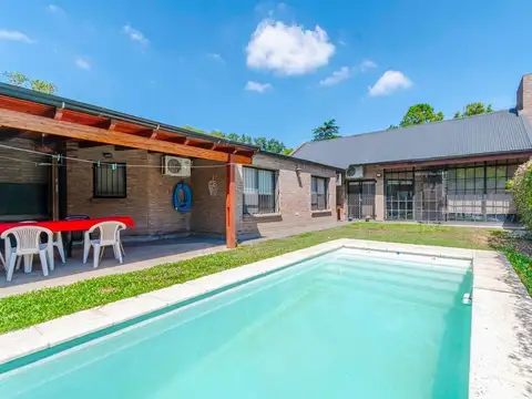 VENTA CASA 3 DORMITORIOS CON PILETA ROLDAN