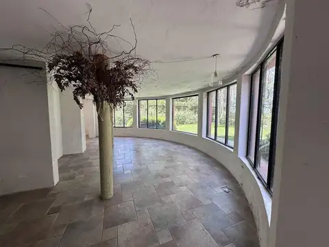 Casa 5 ambientes con 4 baños