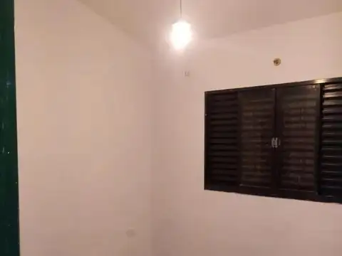 Casa en Alquiler con 1 cochera