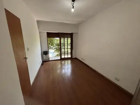 ALQUILER DÚPLEX 3 AMBIENTES EN VILLA BALLESTER