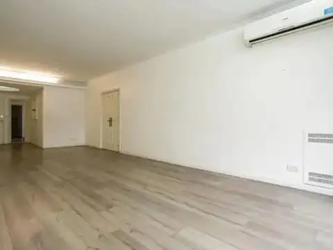 Venta. departamento 5 ambientes. Piso. Sarmiento 3000.