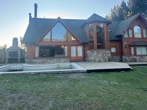 Casa 6 ambientes con 3 baños