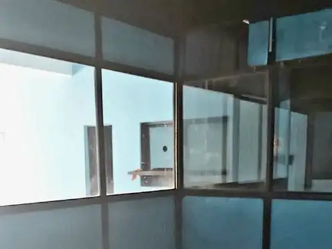 Galpon en Venta 86,60  mts Fondo