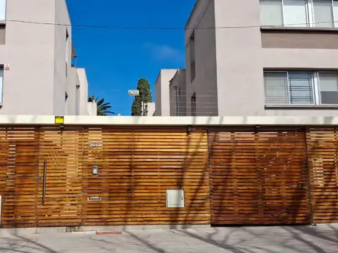 CASA PH TRIPLEX- Olivos