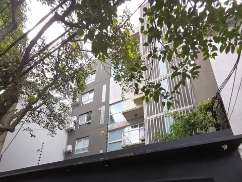 VENTA DEPTO 2 AMBIENTES. COCHERA. FLORIDA.