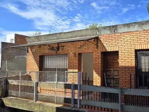 Depto Tipo Casa en Venta al Este