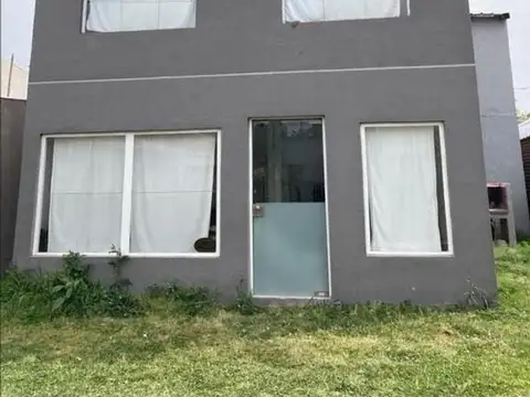 VENTA CASA 3 AMBIENTES EN B° CERRADO "LA FIACA" EN MORENO