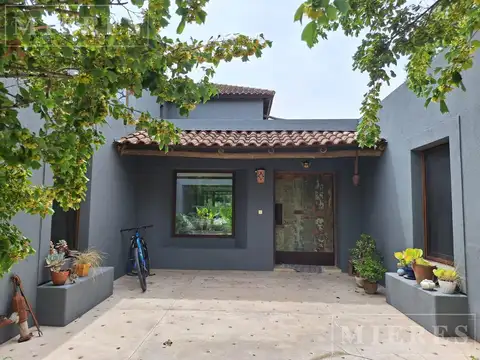 Casa en Alquiler Barrio Santa María de Tigre con salida al Río Luján