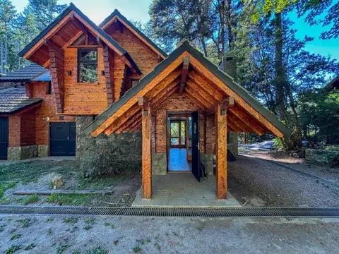 Los Pinos 300, Piso 0