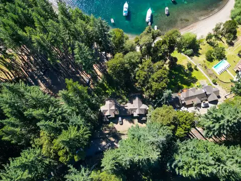 Casa Venta Villa La Angostura costa de lago Puerto Manzano