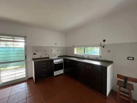 CASA DE 2 DORMITORIOS EN VENTA EN FUNES