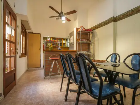 Depto Tipo Casa 3 ambientes con 2 baños