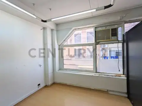 VENTA DE OFICINA DE 120M2 - ALSINA AL 1200 ESQ SGO DEL ESTERO.