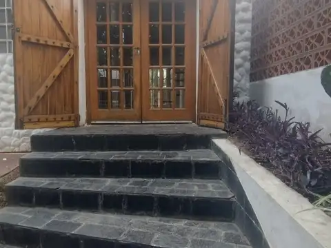 Departamento en Venta en Lomas De Alberdi, USD 141.000