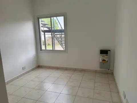 Elpidio Gonzalez  al 900
